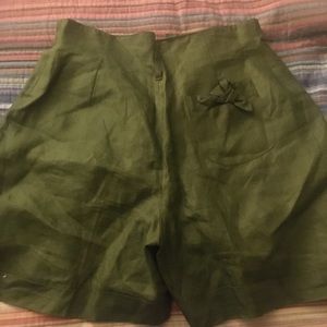 Green loose shorts